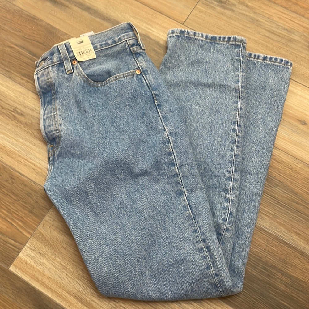 Levi's Women's Straight Leg Jeans - Light Blue Denim